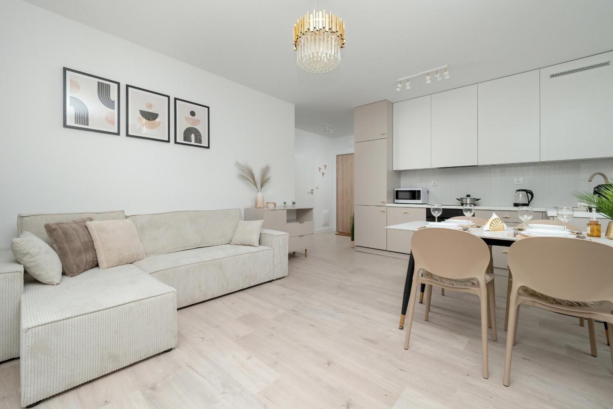 Exceptional Apartment With Parking By Noclegi Renters Katowice Exterior photo